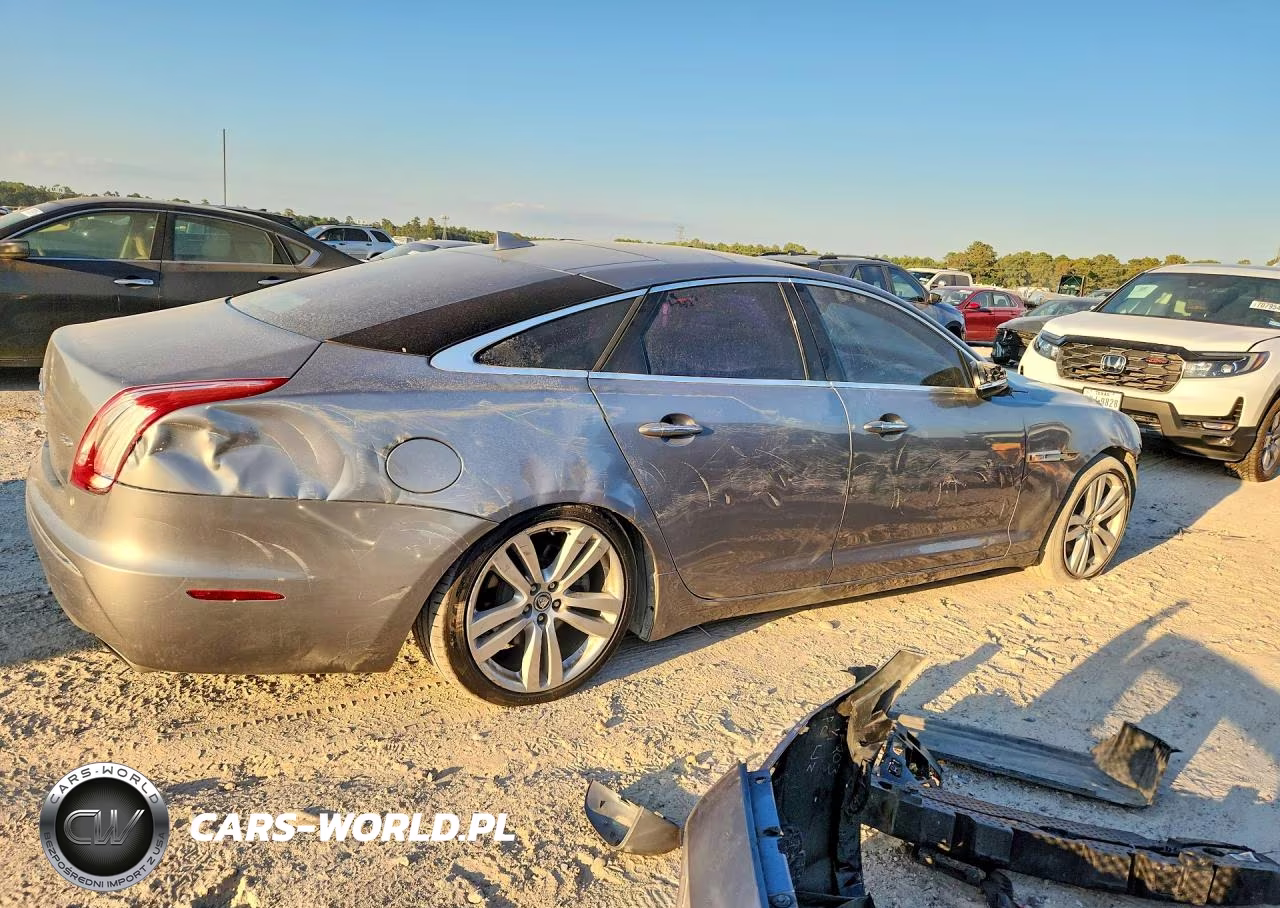 2013 Jaguar Xj VIN:SAJWA1C75D8V38966 - 3
