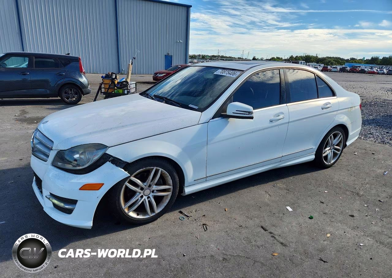 2013 Mercedes-Benz C 250 VIN:WDDGF4HB7DR257545 - 1