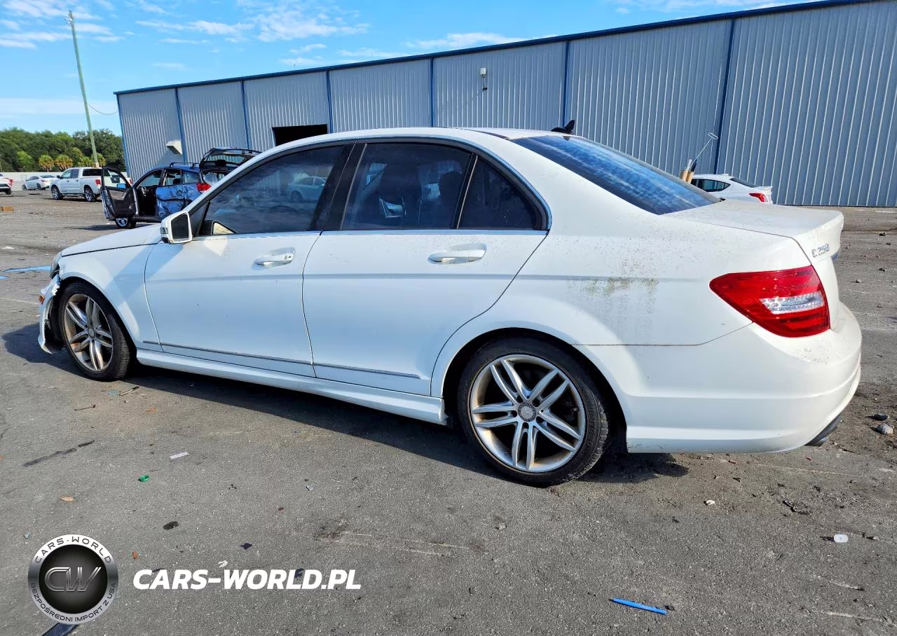 2013 Mercedes-Benz C 250 VIN:WDDGF4HB7DR257545 - 2