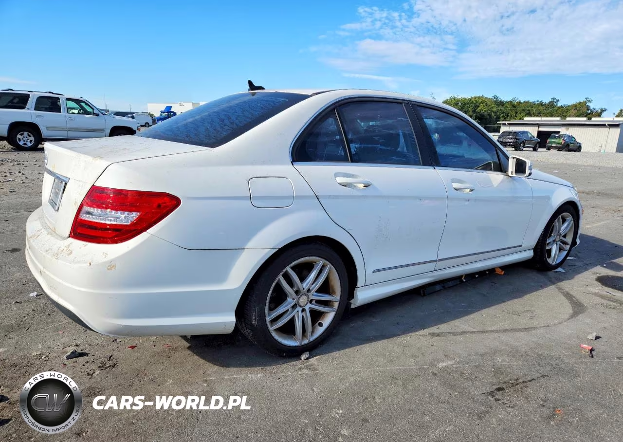 2013 Mercedes-Benz C 250 VIN:WDDGF4HB7DR257545 - 3