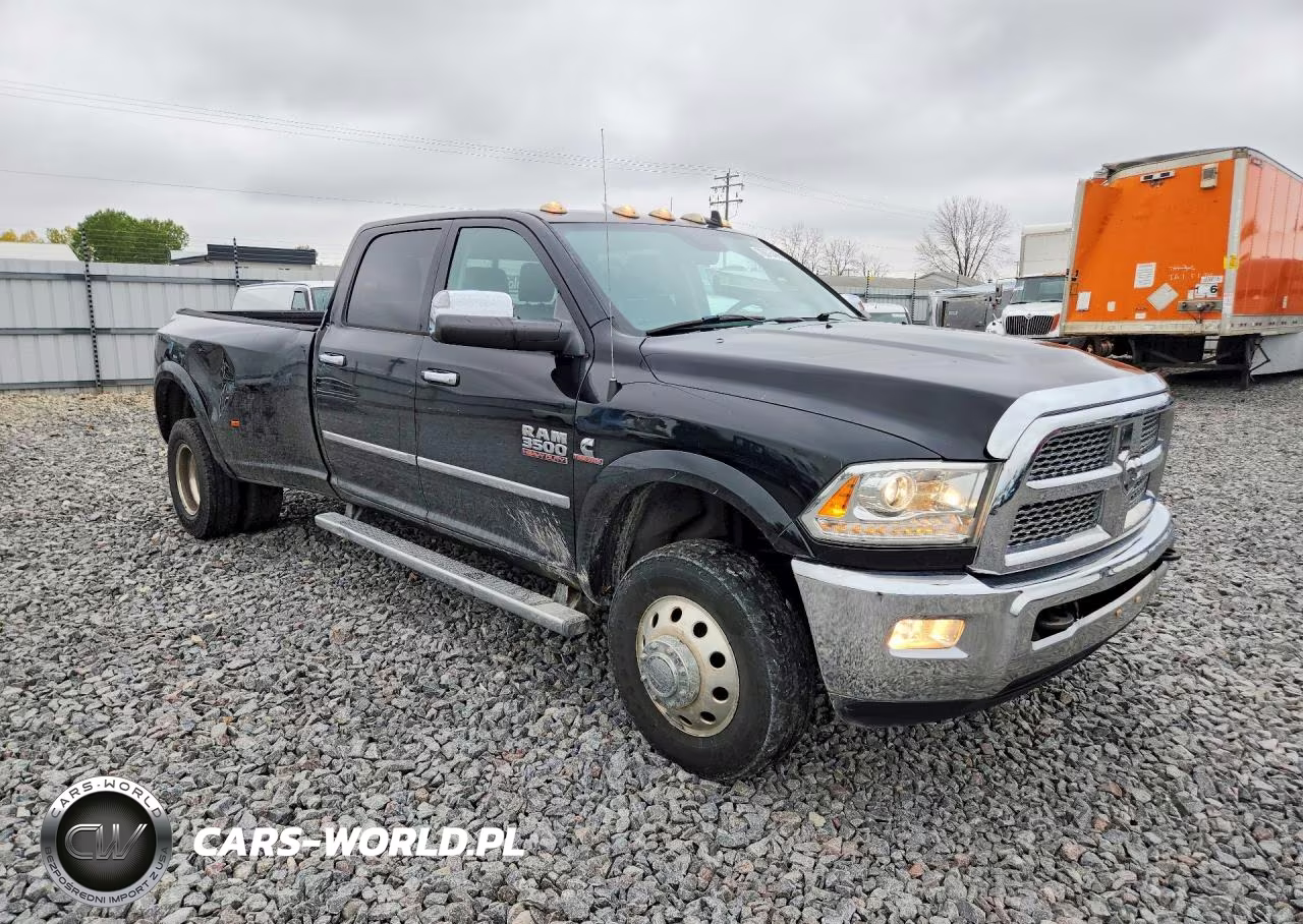 2015 Ram 3500 Laramie VIN:3C63RRJL9FG550633 - 4