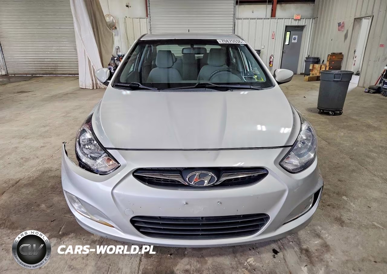 2013 Hyundai Accent Gls VIN:KMHCU4AE6DU320744 - 5