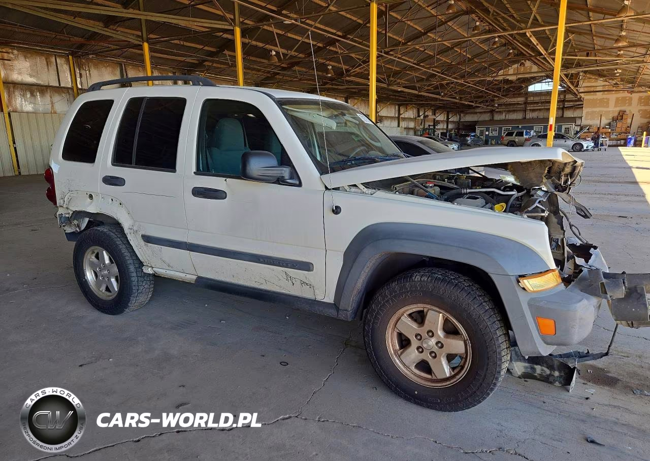 2005 Jeep Liberty Sport VIN:1J4GL48525W681175 - 4