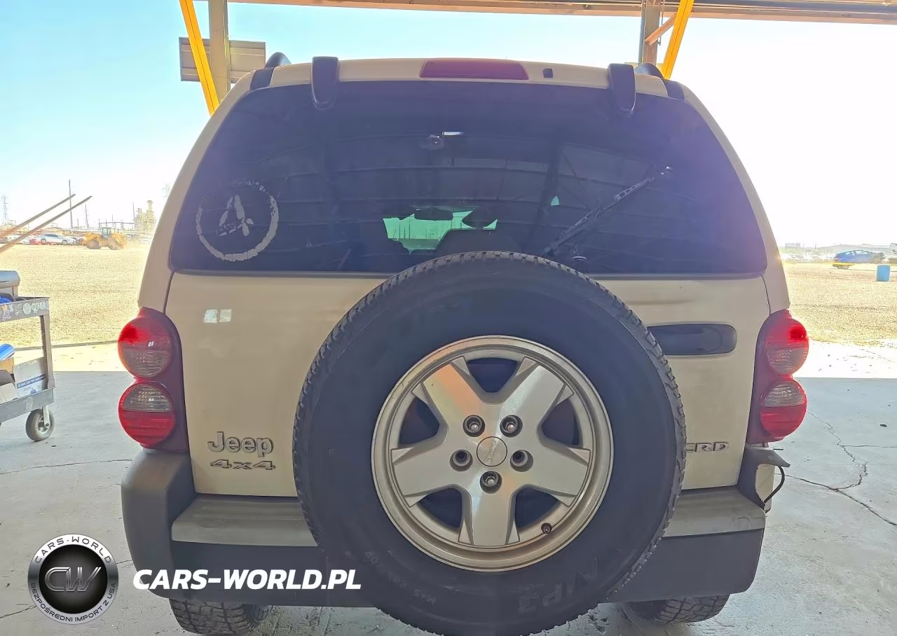 2005 Jeep Liberty Sport VIN:1J4GL48525W681175 - 6