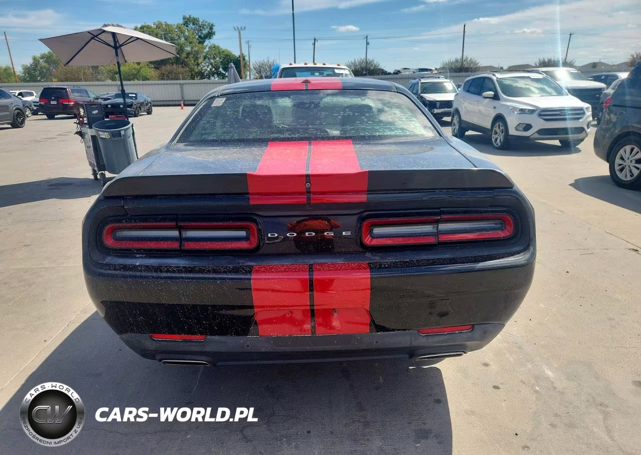 2018 Dodge Challenger Gt VIN:2C3CDZGG5JH252739 - 6