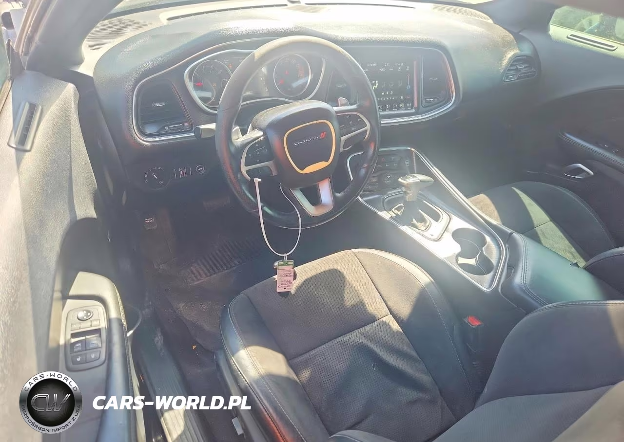 2018 Dodge Challenger Gt VIN:2C3CDZGG5JH252739 - 8
