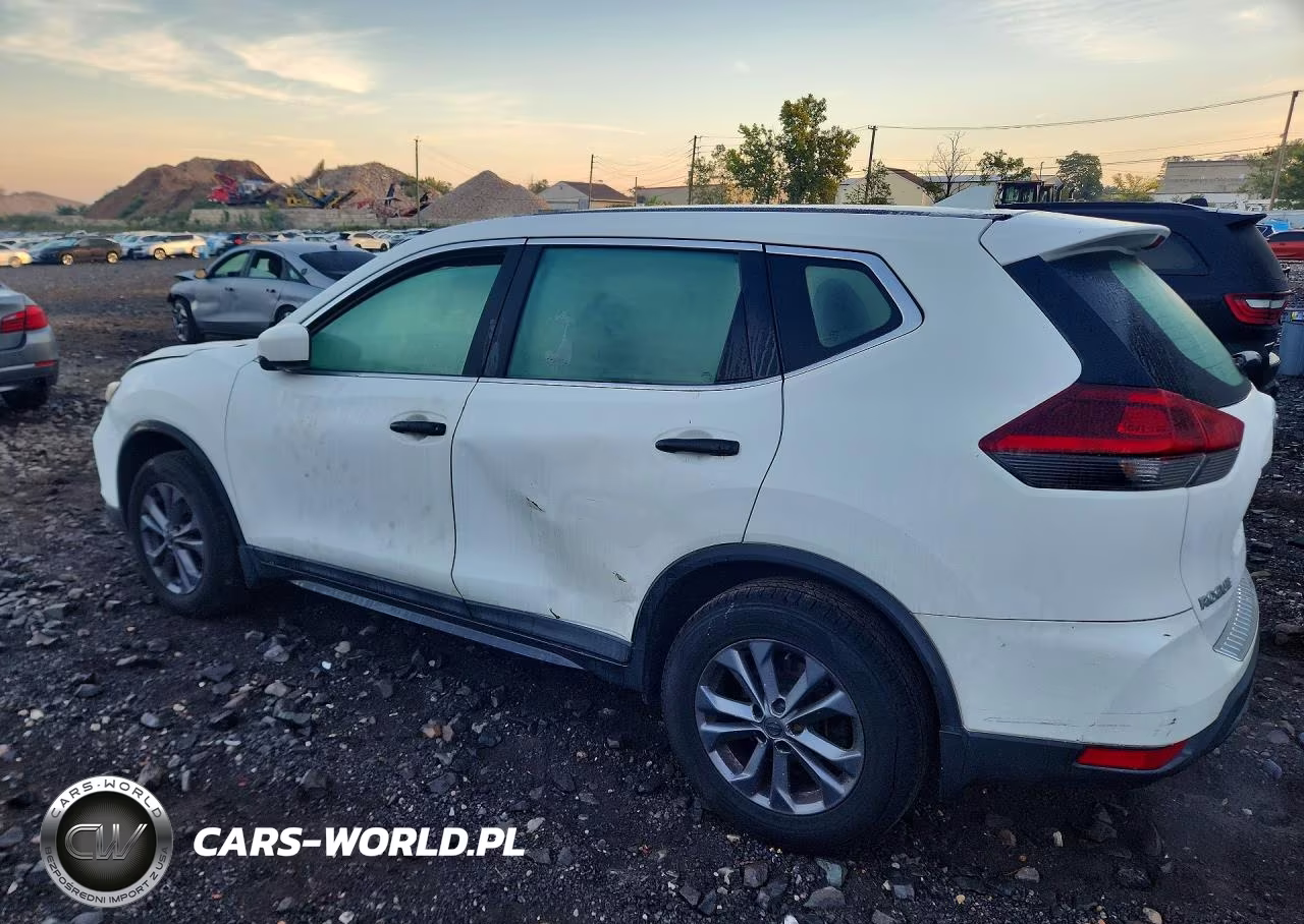 2018 Nissan Rogue S VIN:5N1AT2MV1JC717936 - 2