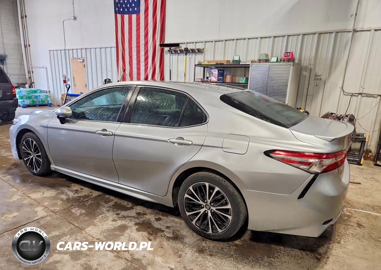 2018 Toyota Camry Se VIN:4T1B11HK3JU071975 - 2