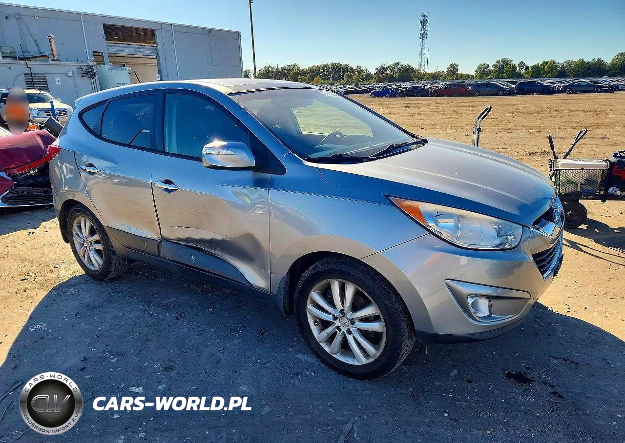 2012 Hyundai Tucson Limited VIN:KM8JU3AC2CU357952 - 4