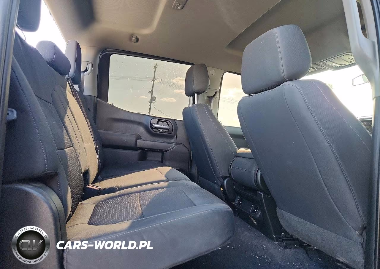 2019 Chevrolet Silverado K1500 Trail Boss Custom VIN:3GCPYCEF2KG231261 - 10