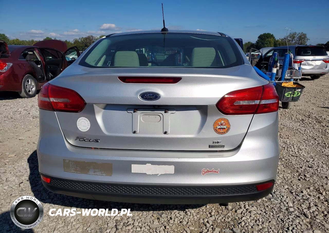 2018 Ford Focus Se VIN:1FADP3FE1JL267980 - 6