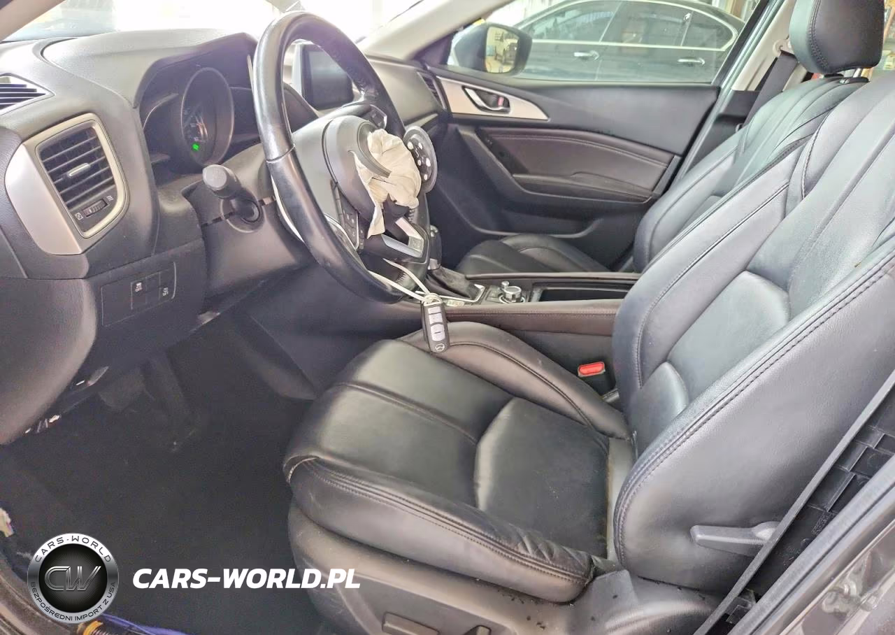 2018 Mazda 3 Touring VIN:3MZBN1V32JM177258 - 7