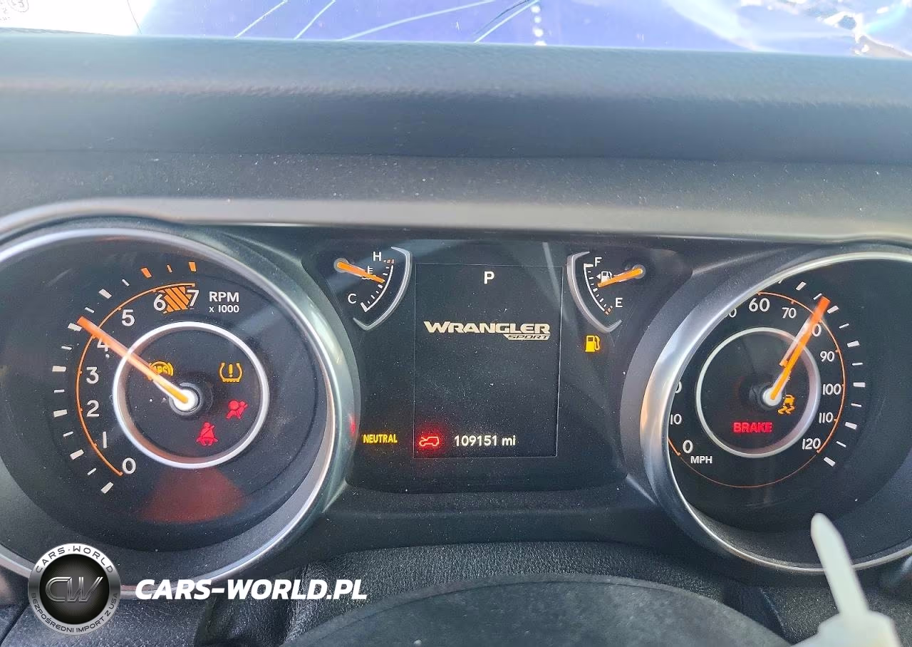 2018 Jeep Wrangler Unlimited Sport VIN:1C4HJXDN9JW283334 - 9