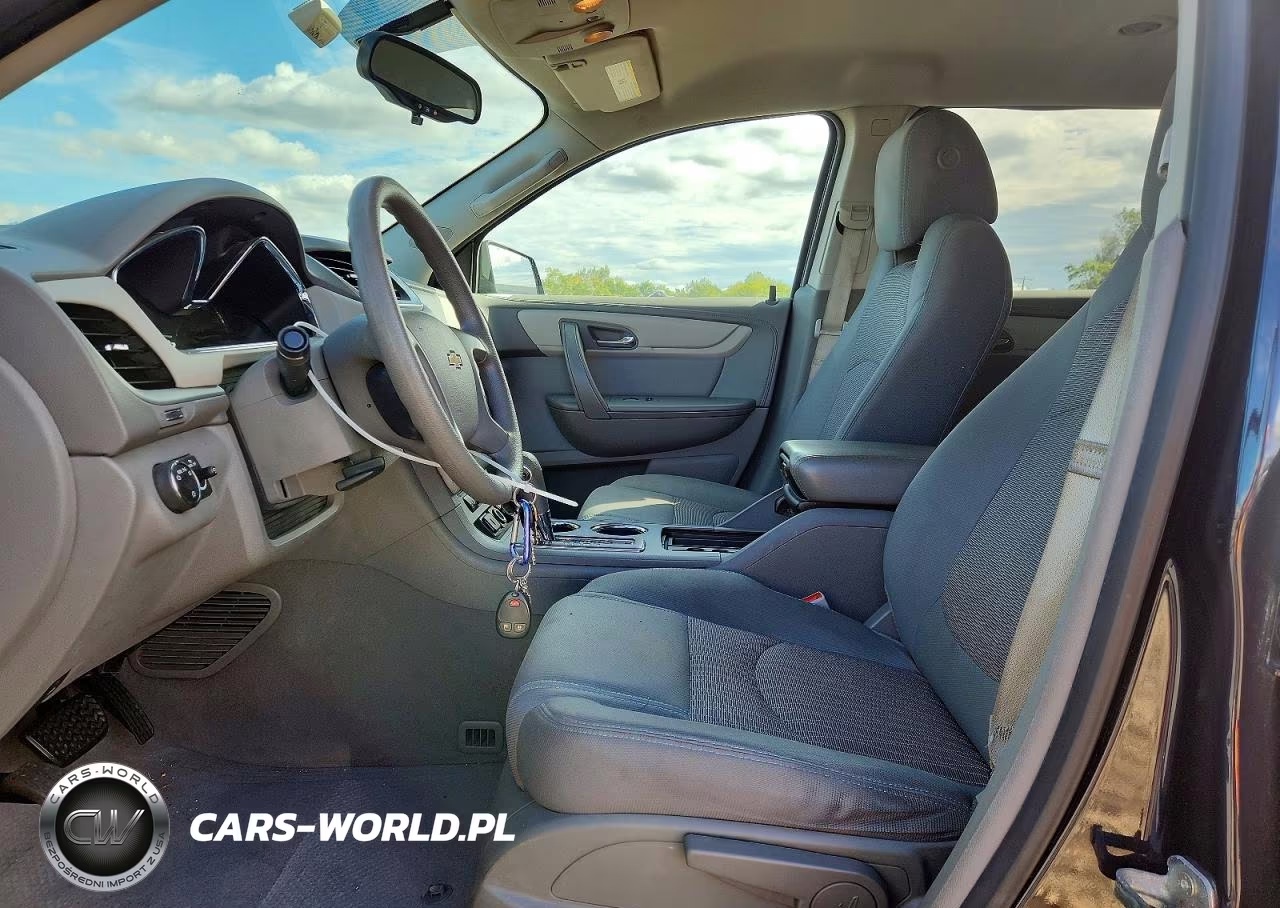 2017 Chevrolet Traverse Ls VIN:1GNKRFED8HJ213899 - 7