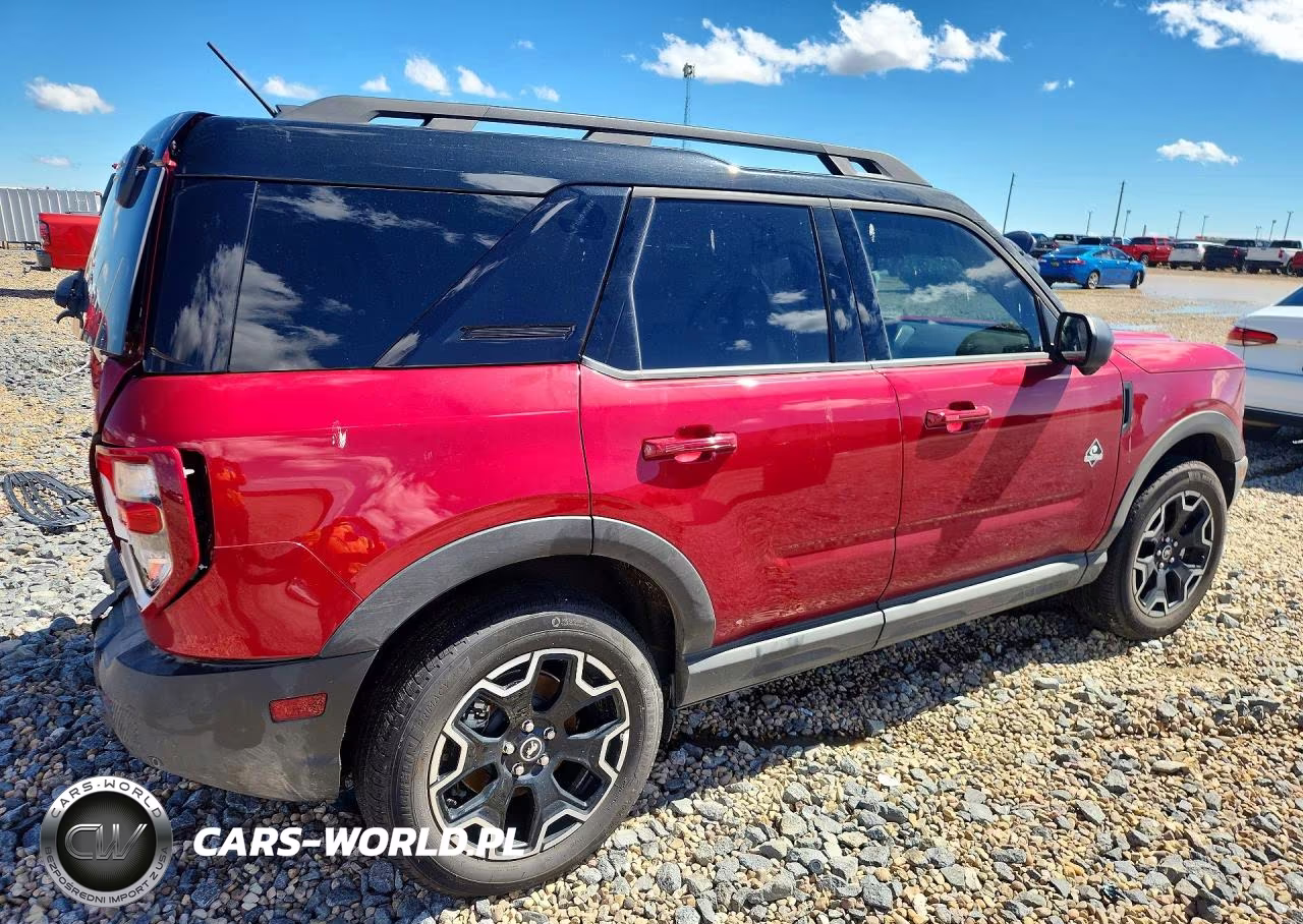 2025 Ford Bronco Sport Outer Banks VIN:3FMCR9CN1SRF41605 - 3