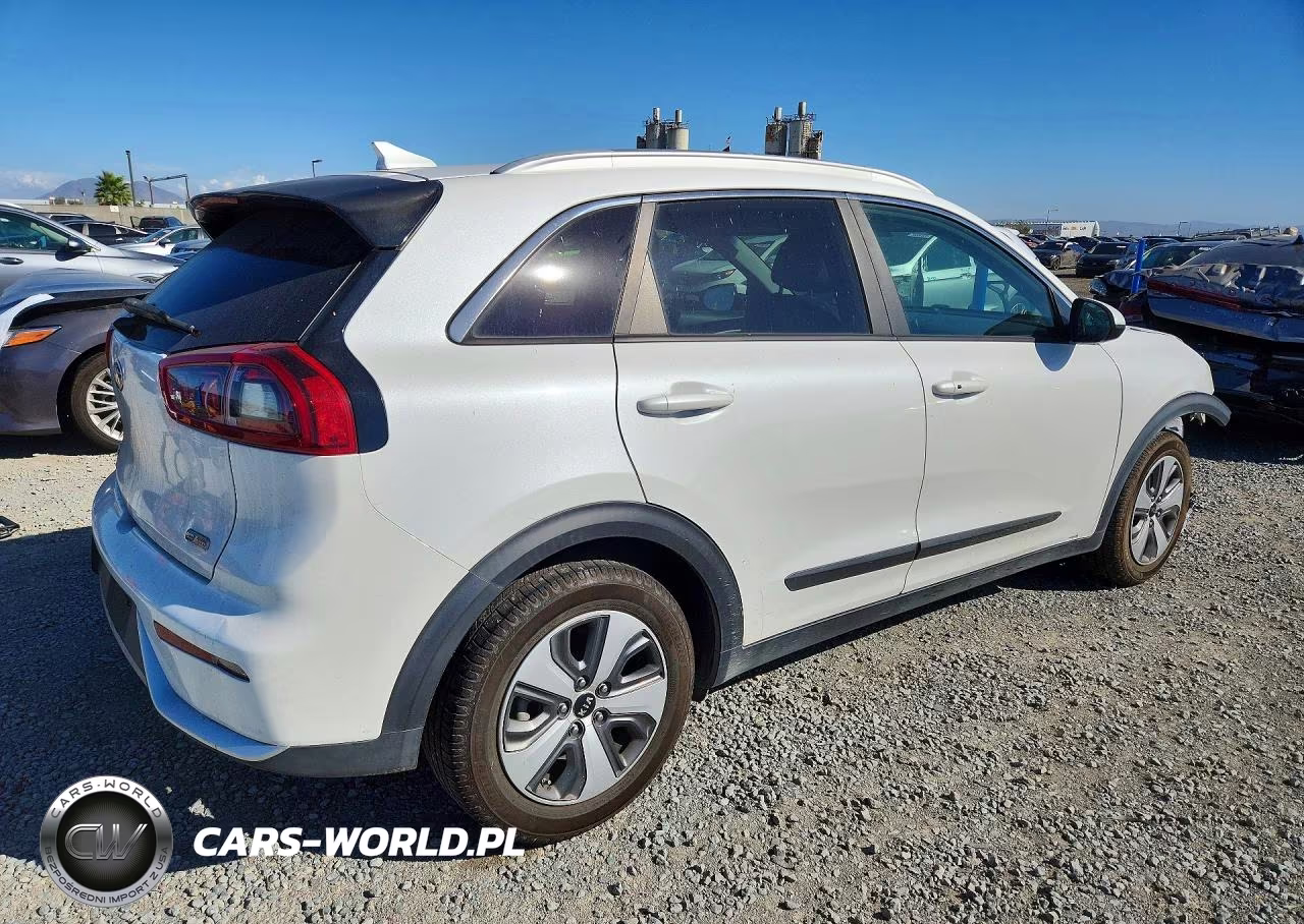 2019 Kia Niro Lx VIN:KNDCB3LC8K5337746 - 3