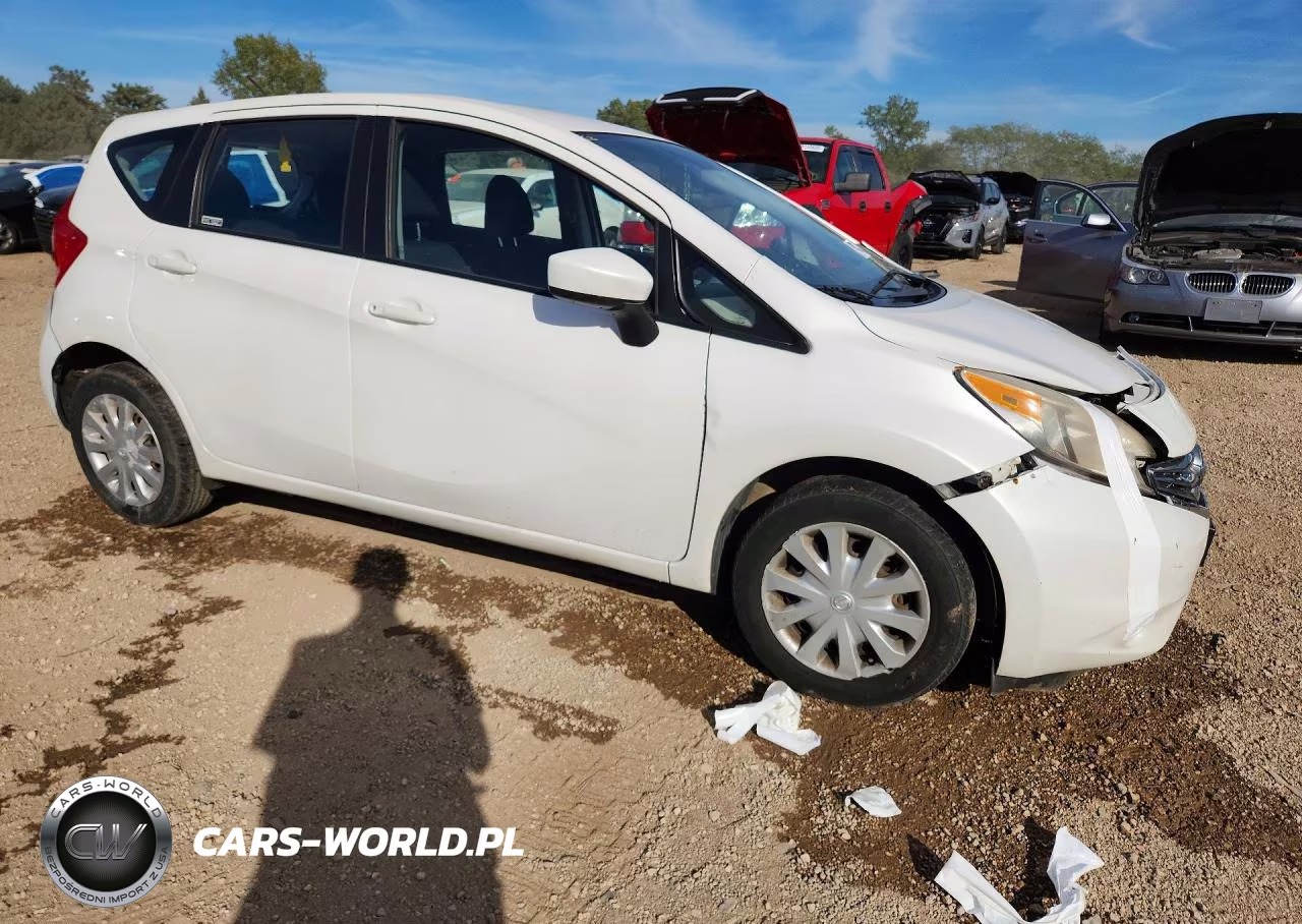 2015 Nissan Versa Note S Plus VIN:3N1CE2CP5FL387078 - 4