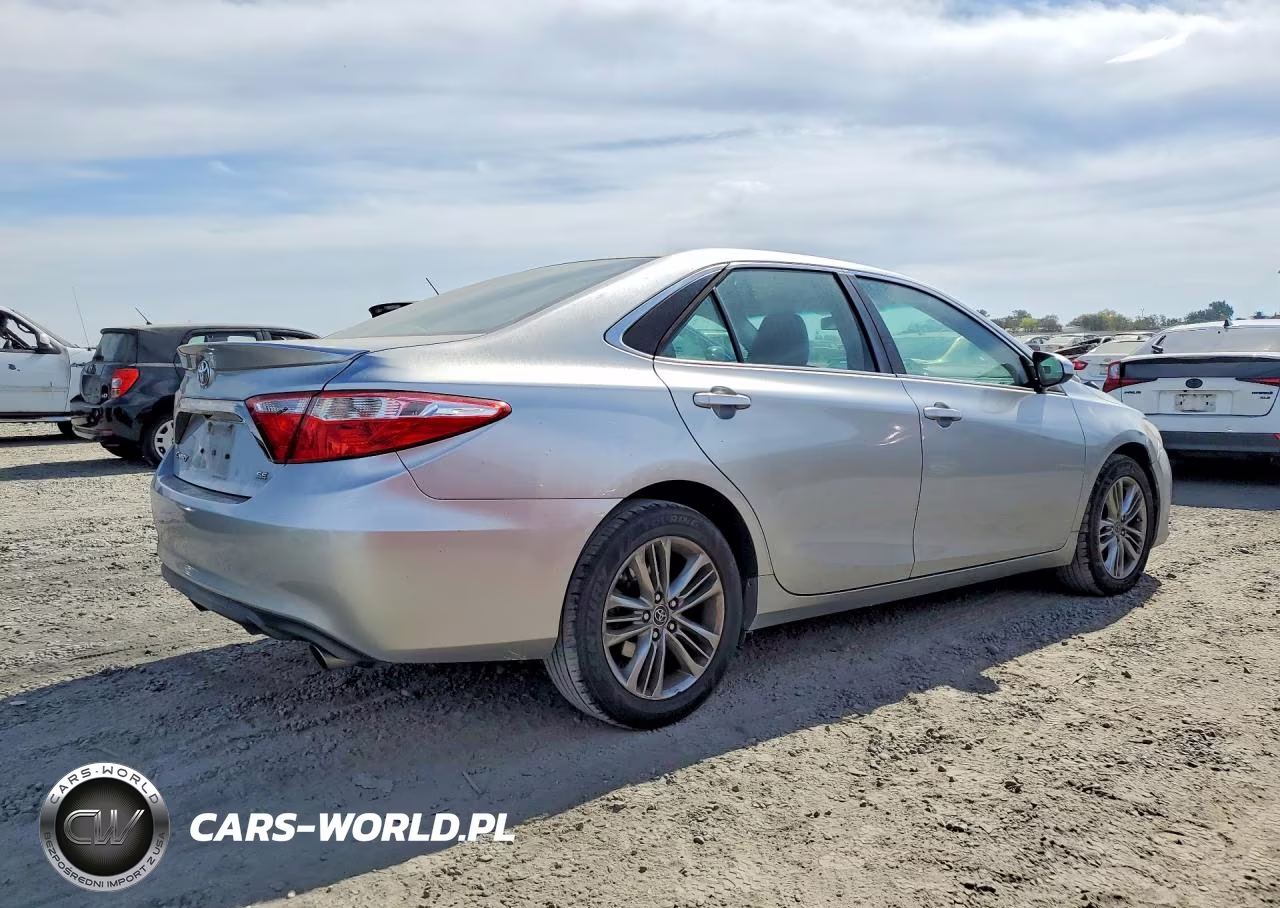 2015 Toyota Camry Se VIN:4T1BF1FK6FU076373 - 3