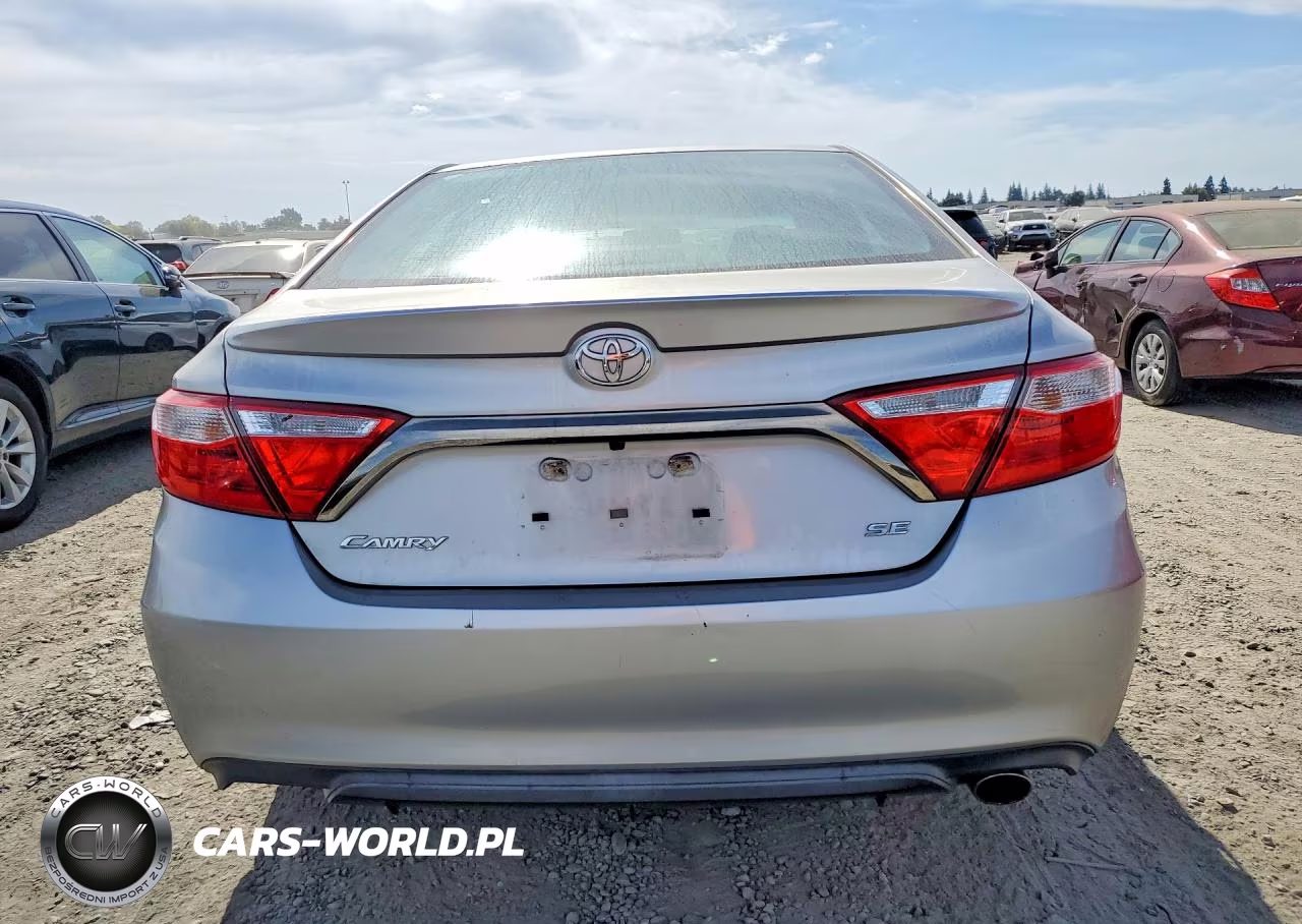 2015 Toyota Camry Se VIN:4T1BF1FK6FU076373 - 6