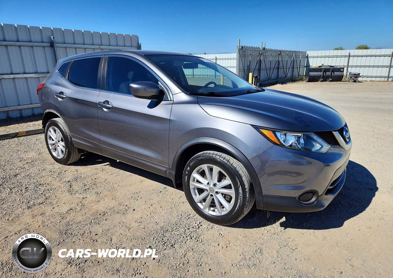 2017 Nissan Rogue Sport S VIN:JN1BJ1CP9HW035779 - 4