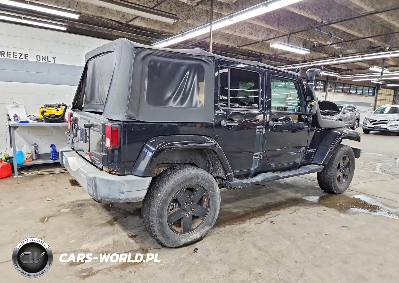 2008 Jeep Wrangler Unlimited Sahara VIN:1J4GA59138L503899 - 3