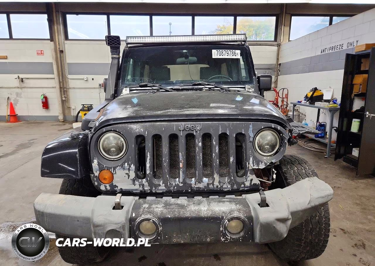 2008 Jeep Wrangler Unlimited Sahara VIN:1J4GA59138L503899 - 5