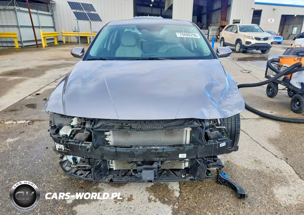 2025 Hyundai Elantra Limited VIN:KMHLN4DJ8SU143665 - 5
