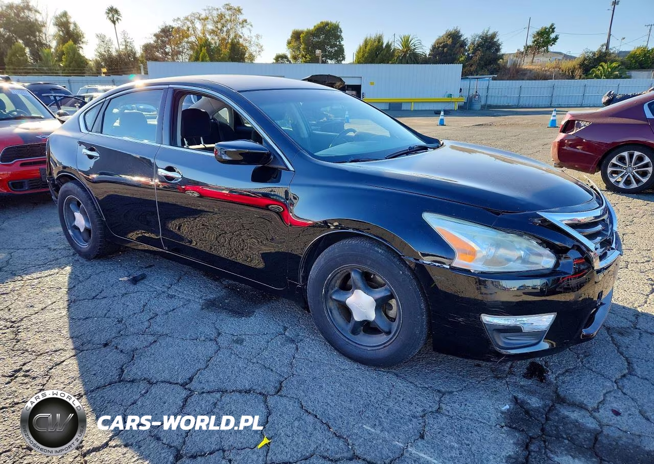 2015 Nissan Altima 2.5 S VIN:1N4AL3AP2FC226191 - 4