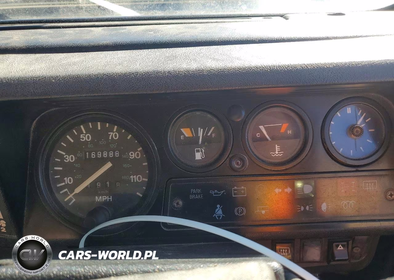 1997 Land Rover Defender 110 1St Edition VIN:SALLDHM67TA997584 - 9