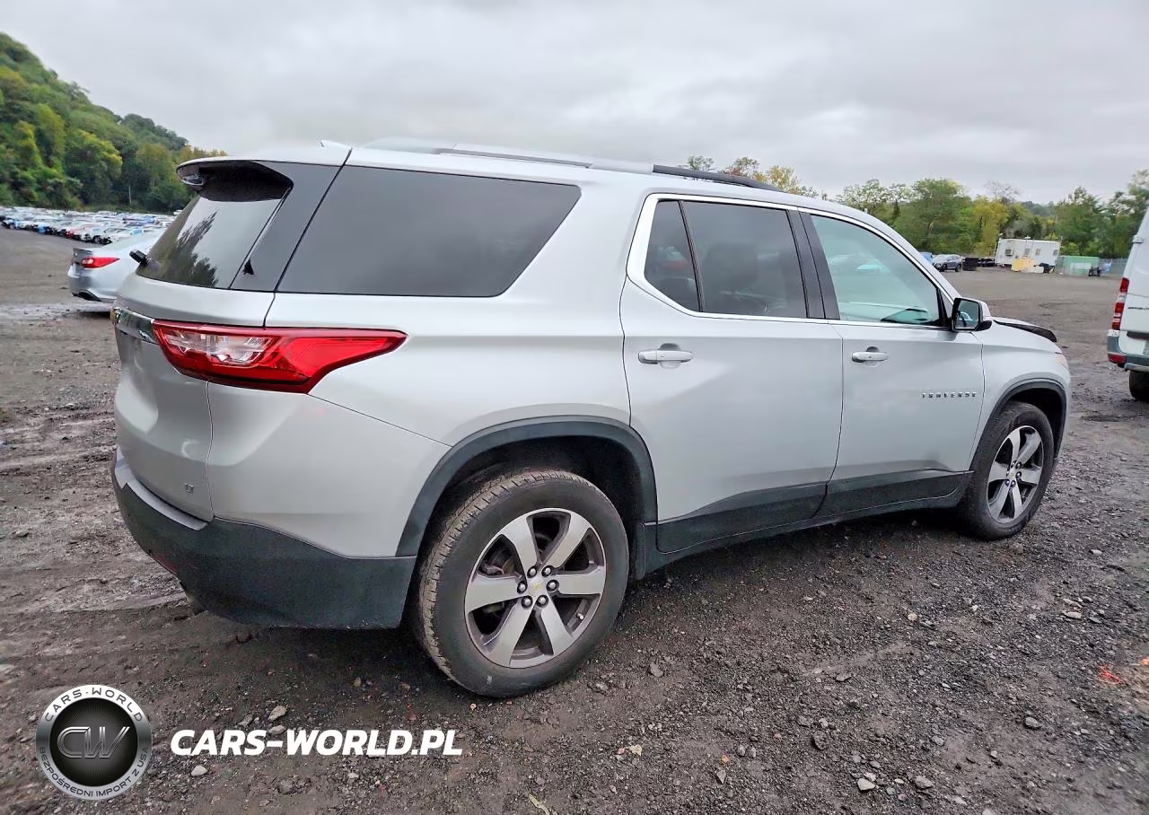 2018 Chevrolet Traverse Lt VIN:1GNERHKW3JJ226368 - 3
