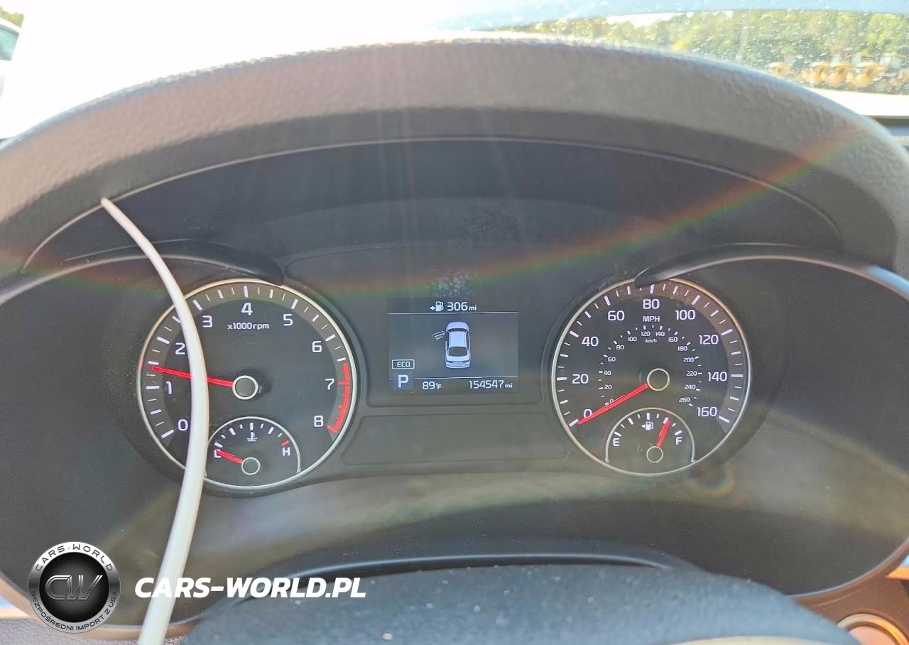 2019 Kia Optima S VIN:5XXGT4L3XKG372997 - 9