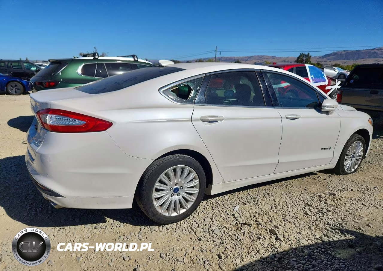 2013 Ford Fusion Se Hybrid VIN:3FA6P0LU9DR371626 - 3