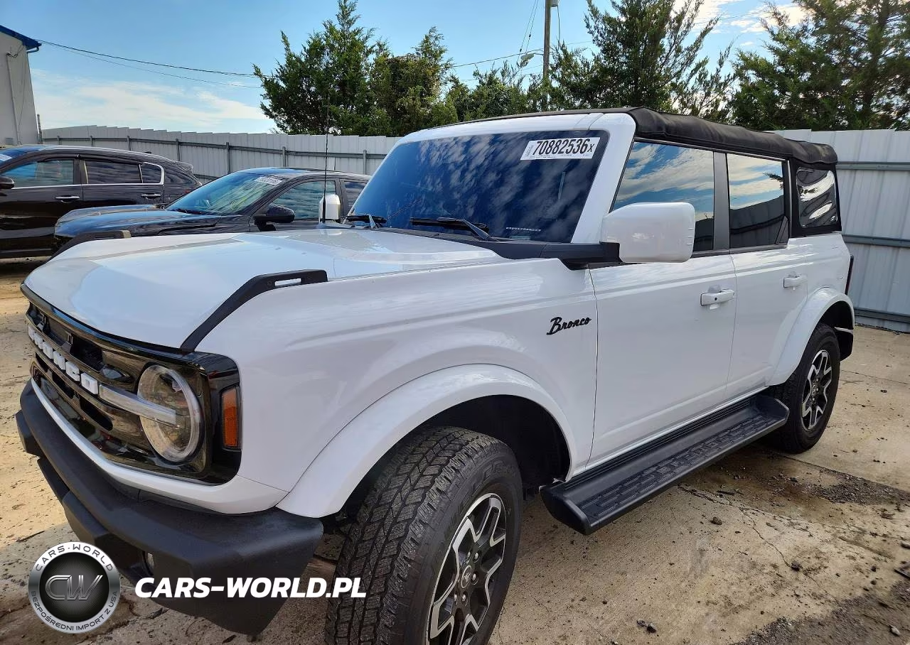 2025 Ford Bronco Outer Banks – zdjęcie 1 z 12