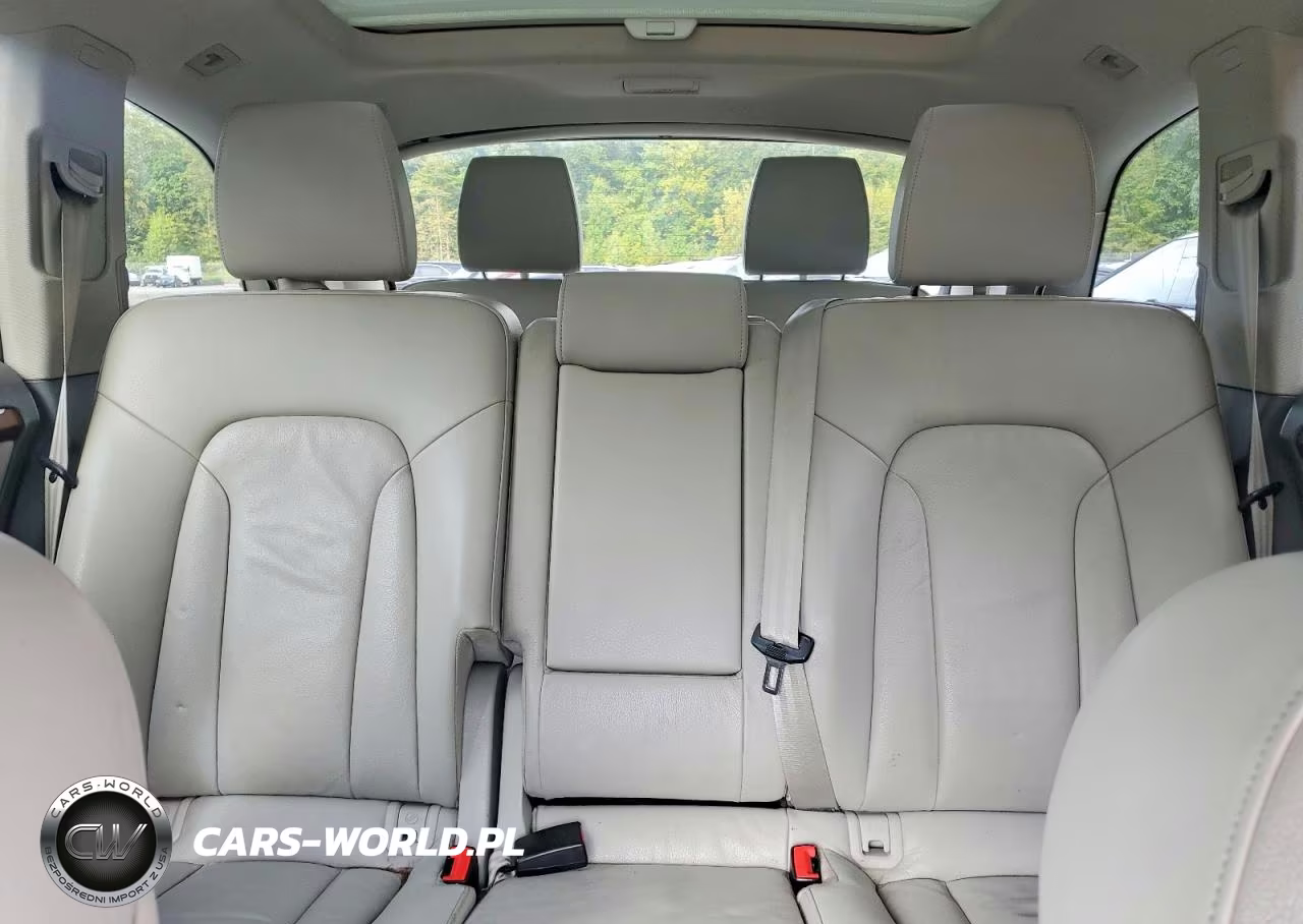 2014 Audi Q7 Premium Plus VIN:WA1LGAFE8ED015762 - 10