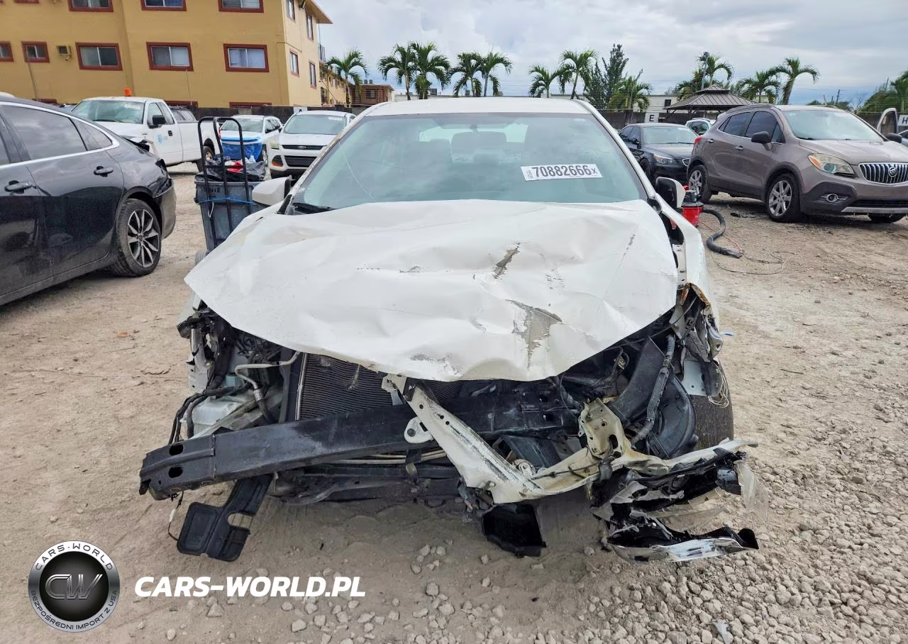 2015 Toyota Corolla Le VIN:5YFBURHE2FP358541 - 5