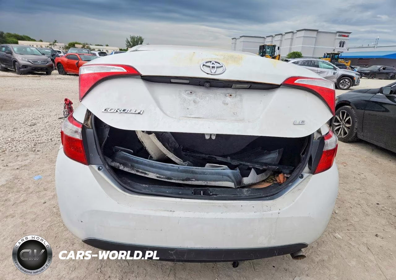 2015 Toyota Corolla Le VIN:5YFBURHE2FP358541 - 6