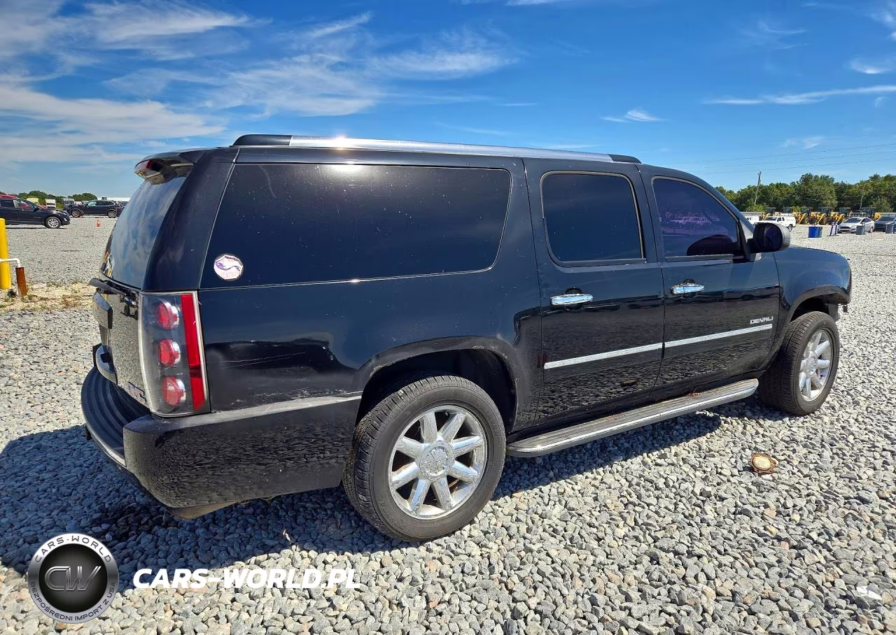 2010 GMC Yukon Xl Denali VIN:1GKUKMEF3AR213607 - 3