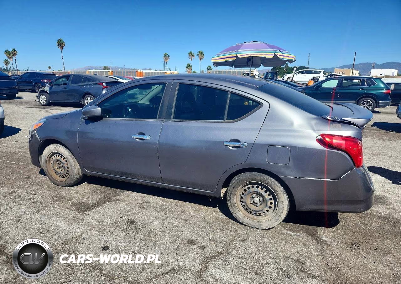 2018 Nissan Versa S VIN:3N1CN7AP6JL832484 - 2