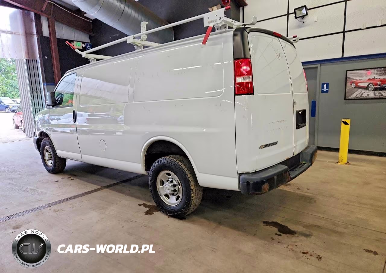 2017 Chevrolet Express G2500 VIN:1GCWGAFF3H1337078 - 2