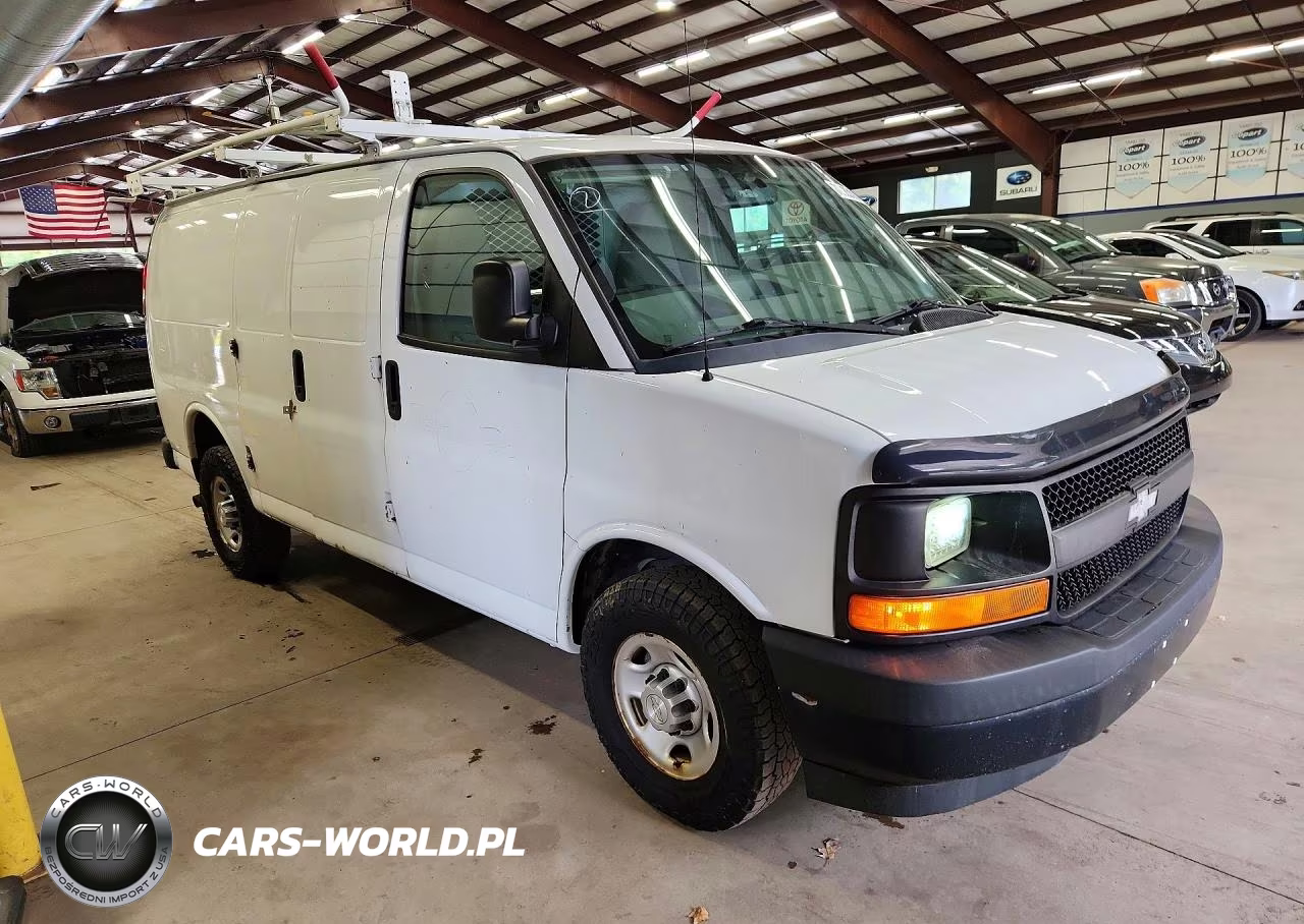 2017 Chevrolet Express G2500 VIN:1GCWGAFF3H1337078 - 4