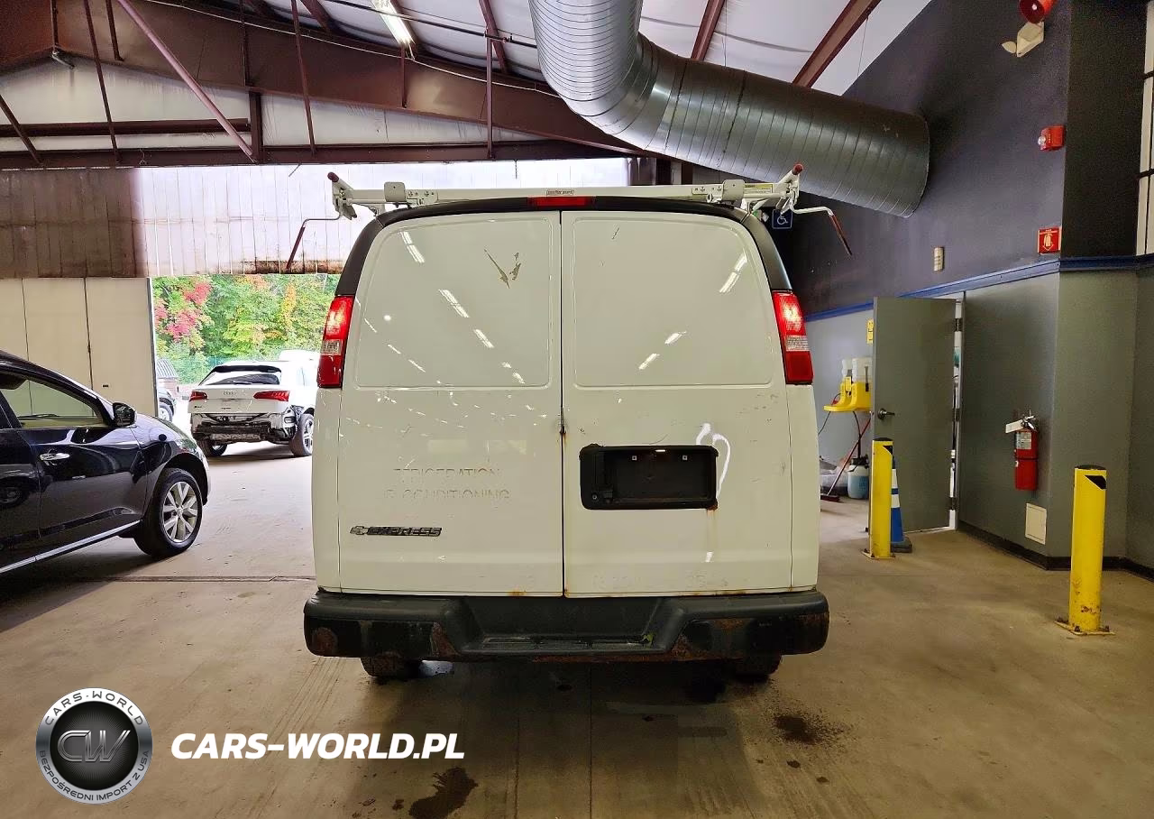 2017 Chevrolet Express G2500 VIN:1GCWGAFF3H1337078 - 6