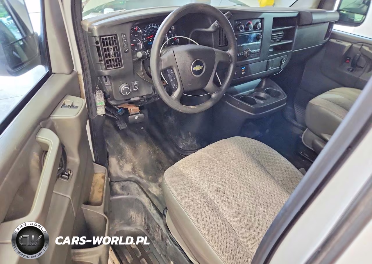 2017 Chevrolet Express G2500 VIN:1GCWGAFF3H1337078 - 8