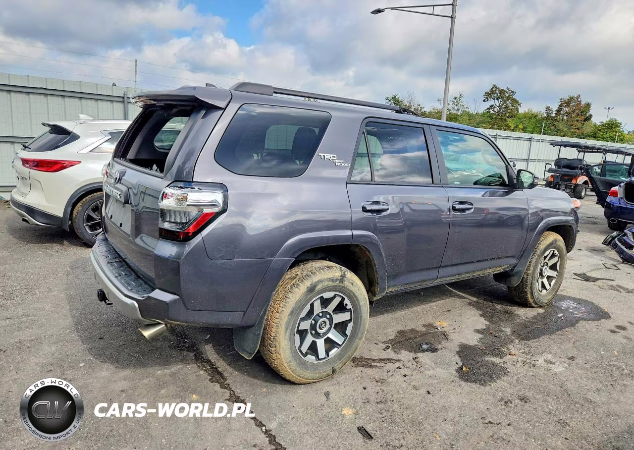 2023 Toyota 4Runner Trd Off-Road Premium VIN:JTERU5JR1P6173678 - 3