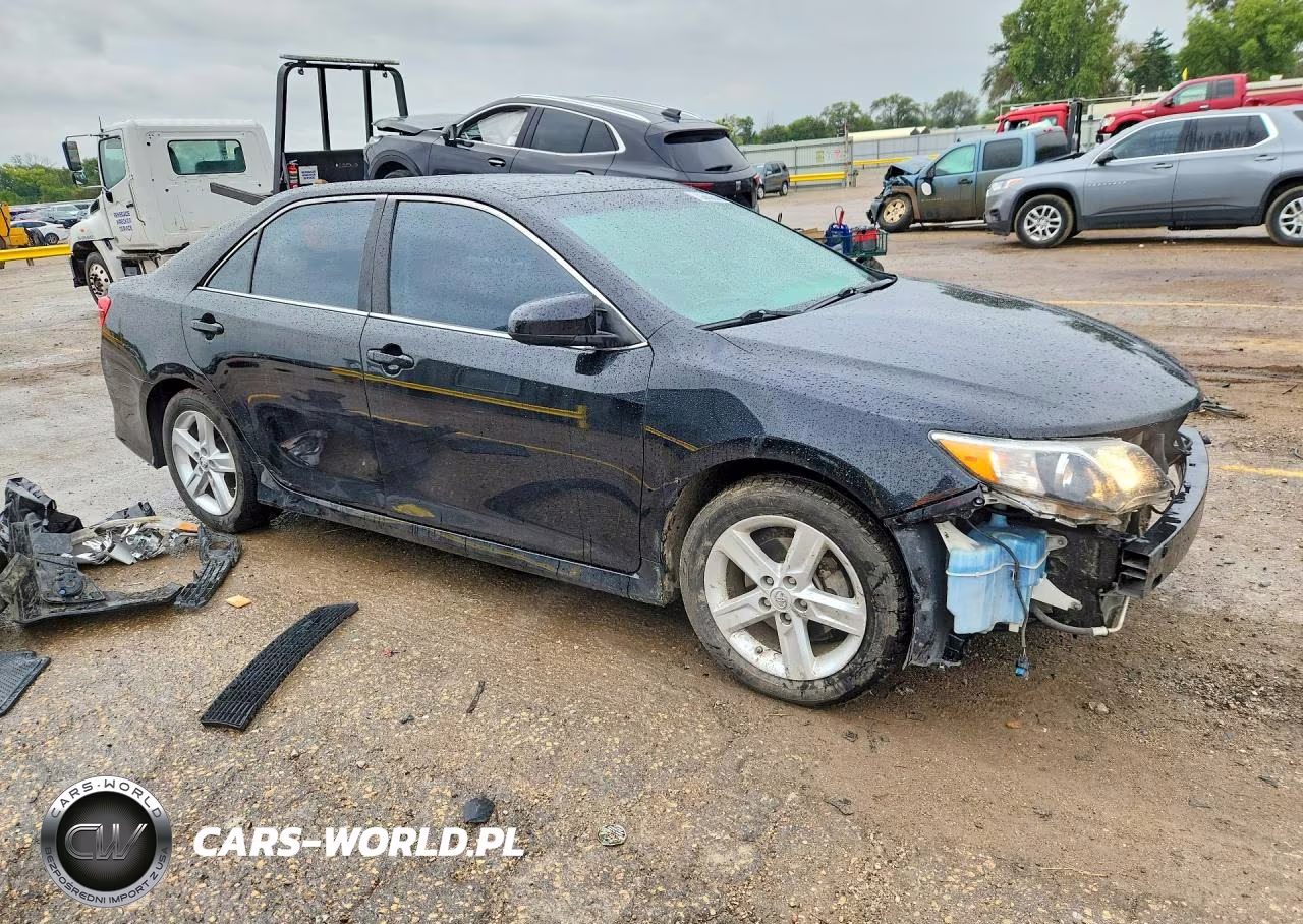 2013 Toyota Camry Se VIN:4T1BF1FK2DU711733 - 4