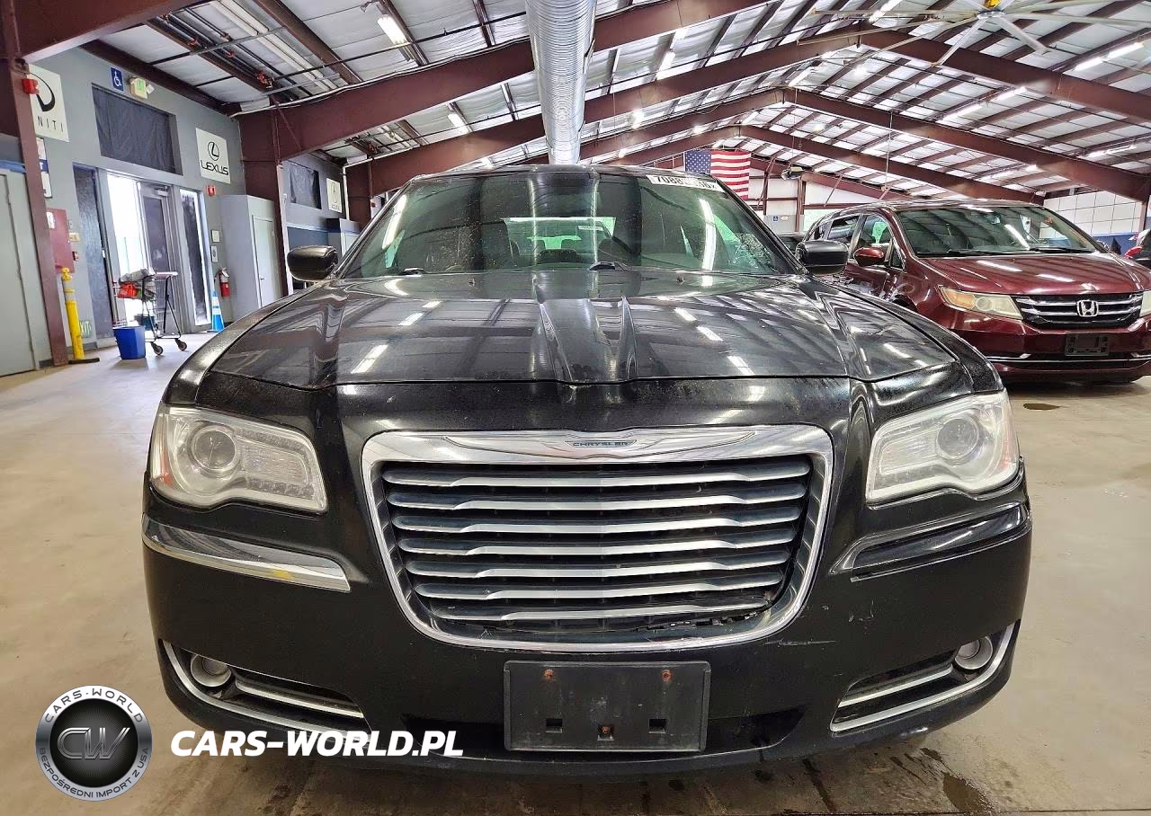 2013 Chrysler 300 VIN:2C3CCARG6DH568589 - 5