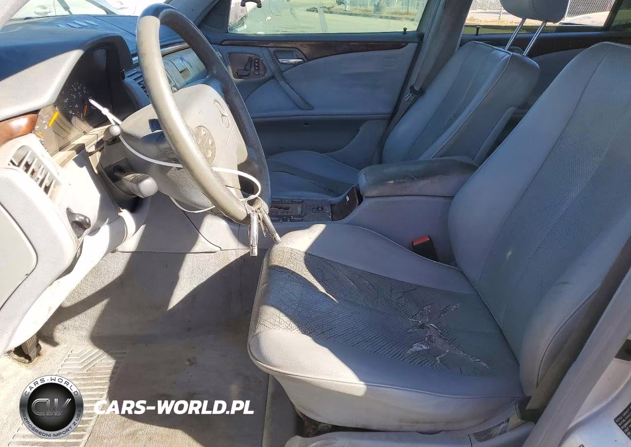 2000 Mercedes-Benz E 320 VIN:WDBJH65J5YB103740 - 7