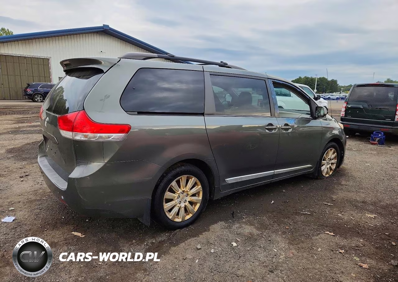 2013 Toyota Sienna Le 7-Passenger VIN:5TDJK3DC2DS060224 - 3