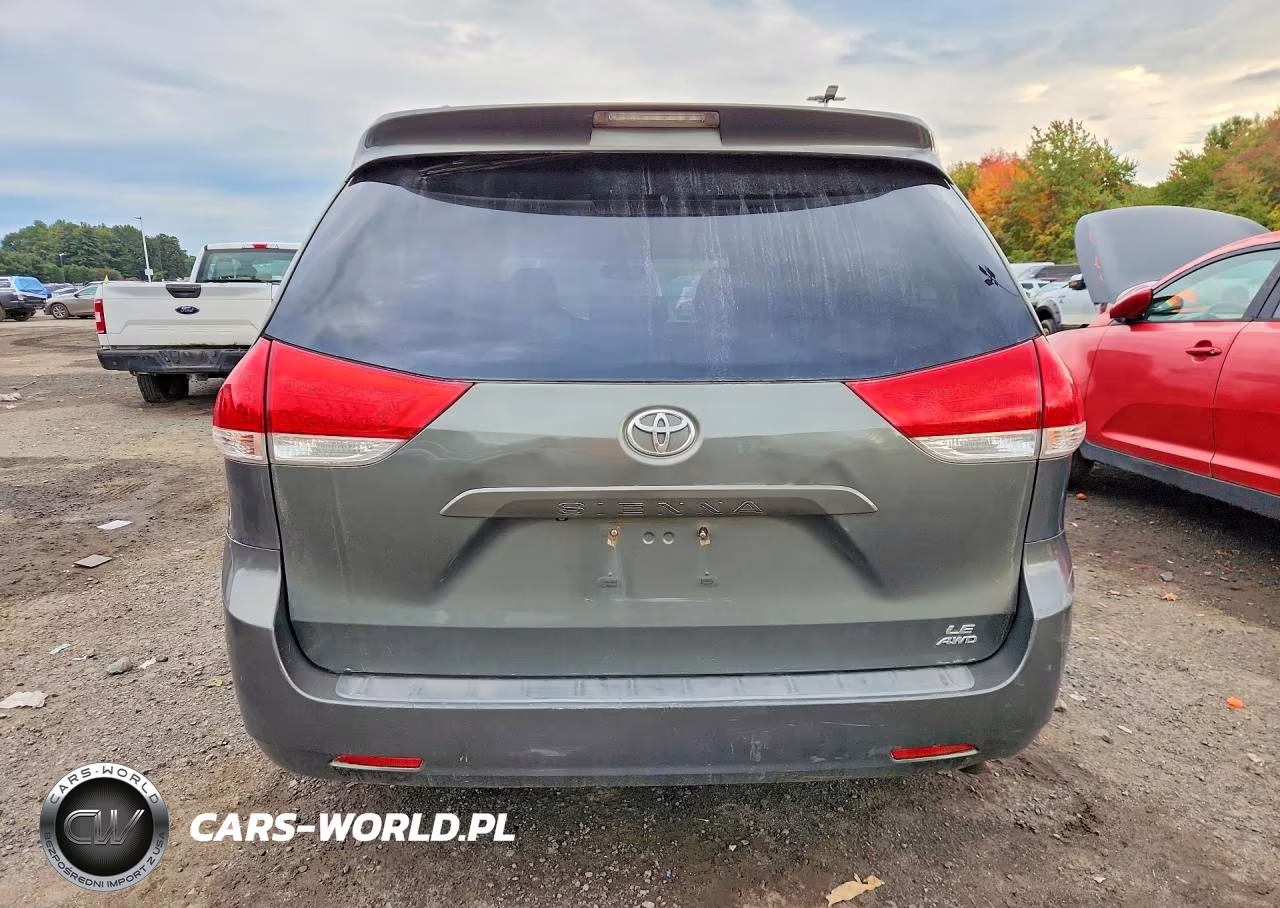 2013 Toyota Sienna Le 7-Passenger VIN:5TDJK3DC2DS060224 - 6