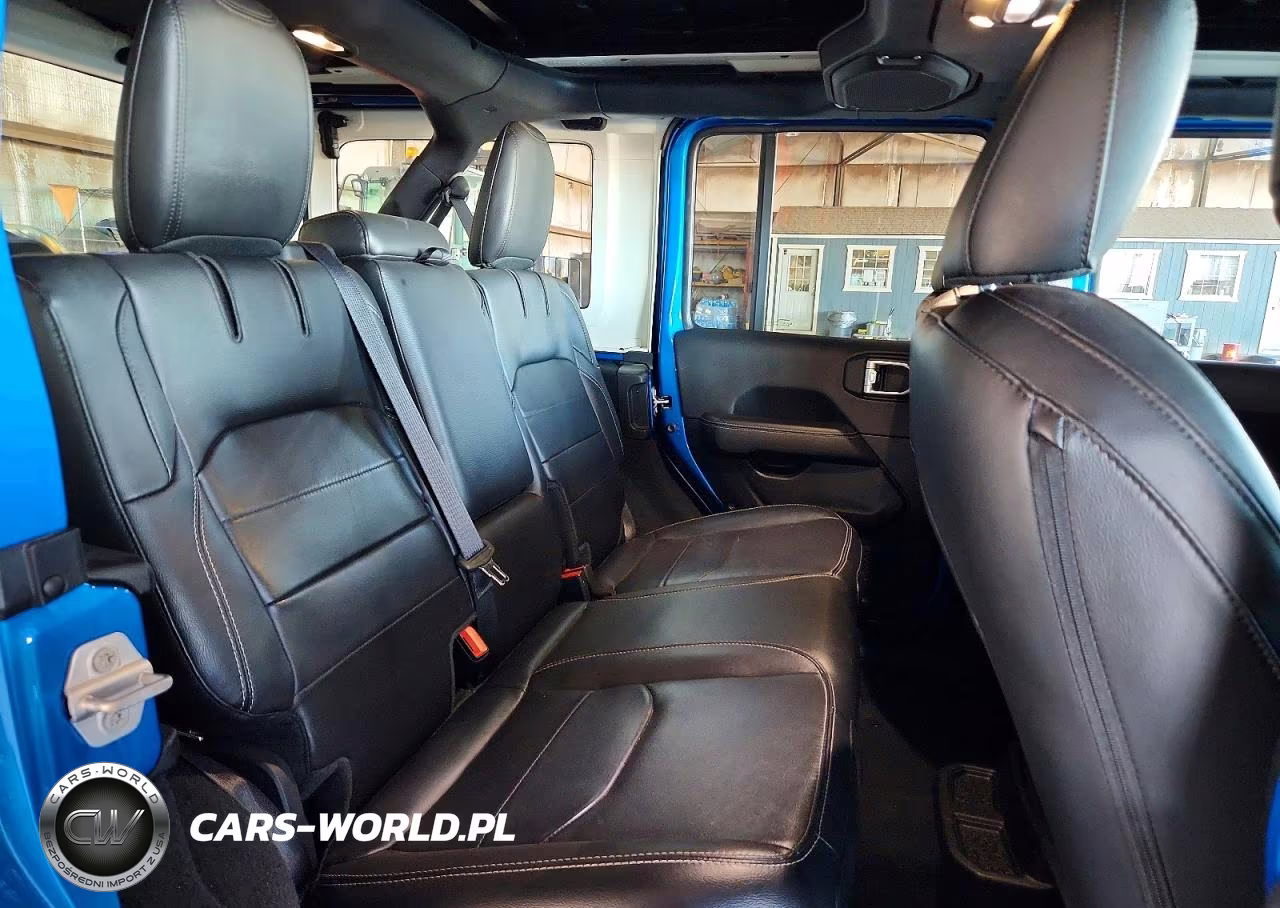 2023 Jeep Wrangler Sahara 4Xe VIN:1C4JJXP64PW651353 - 10
