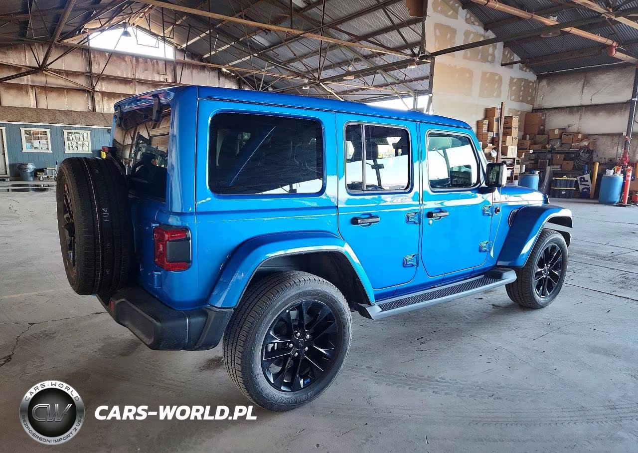 2023 Jeep Wrangler Sahara 4Xe VIN:1C4JJXP64PW651353 - 3